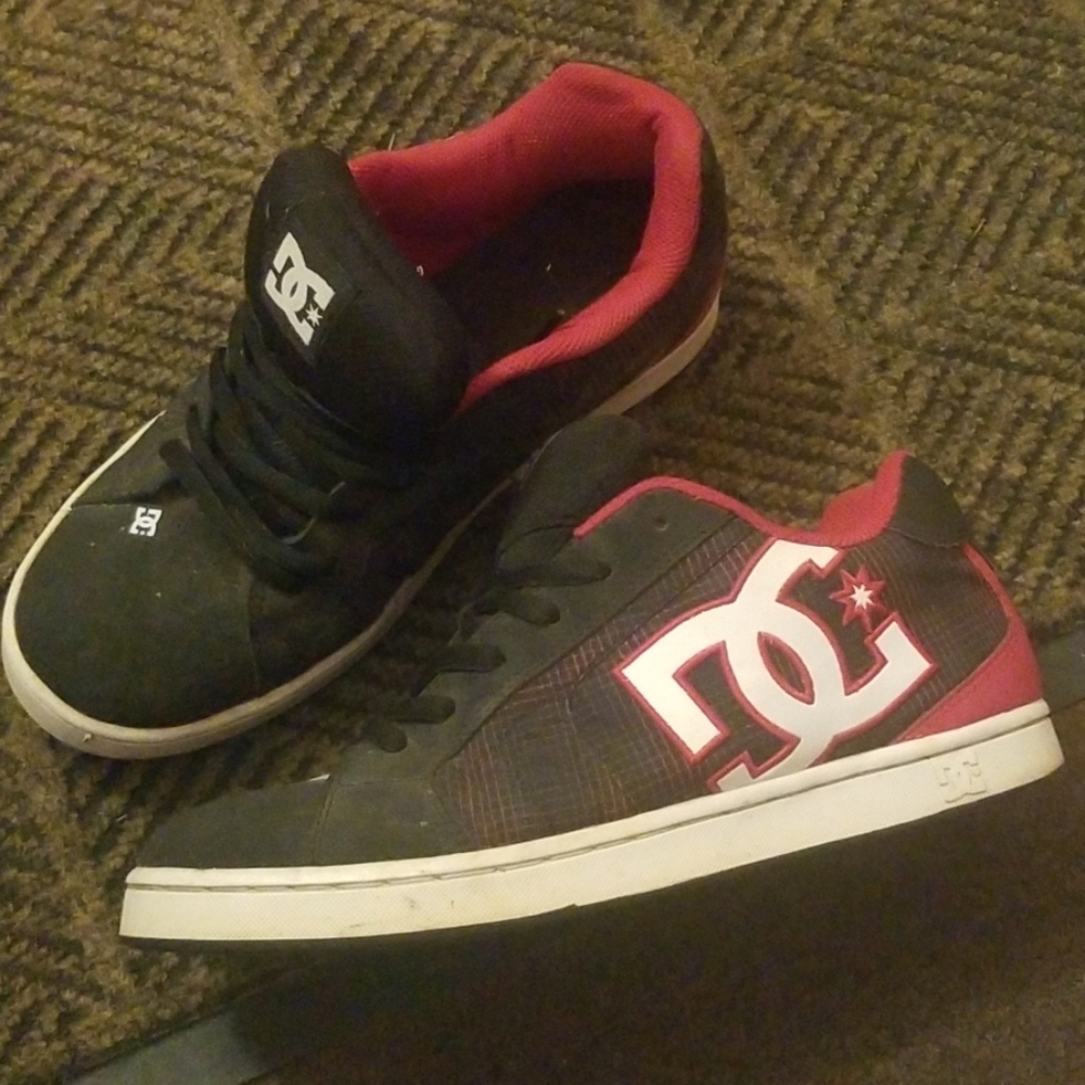 DC shoes